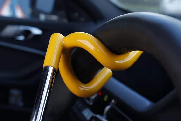 Double Hook Steering Wheel Lock